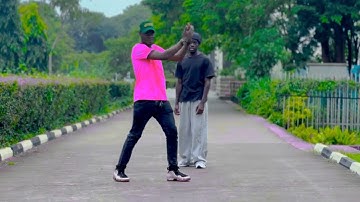 Nicki Minaj - Beez in the trap  ft. 2 chainz lyrics