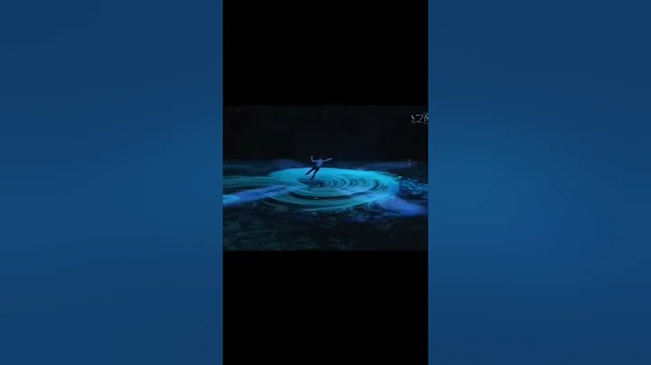 冰演新节目《终将结束的梦》美得无法形容，如同一场梦境，在梦里在海中在天空分不清楚，沉静中看到旺盛的生命力，还看到放下一切的潇洒。#hanyu #羽生结弦 - 天天要闻