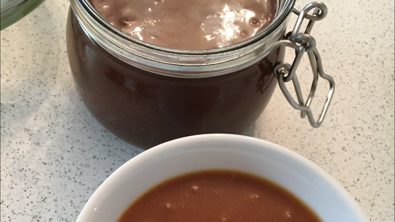 ئامادەکردنی سۆسی شوکەلاتە لەگەر سۆسی کارامێل بەبی کرێم زۆر ئاسان/ Chokladsås och kolasås 👌😃💯