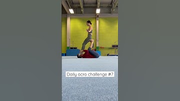Easy acroyoga flow for beginners💪🏽 #acroyoga #gymnast #acrobatics