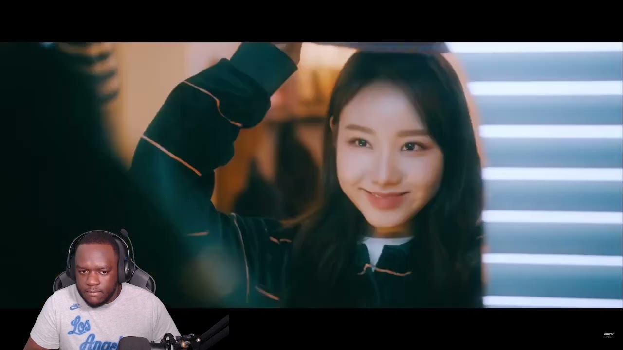 First Time Hearing FIFTY FIFTY (피프티피프티) - 'Cupid' Official MV "REACTION"