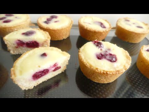 Видео рецепт Пирожные с вишней