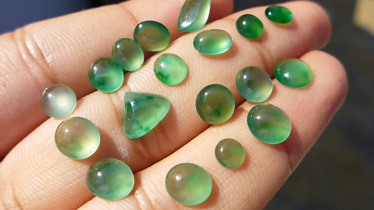 Lot of 18 Transparent Glass Like Jadeite Jade Cabochon