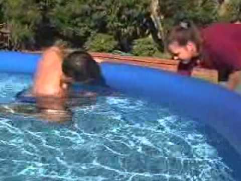 Intex: Cómo reparar un pinchazo en la piscina - YouTube