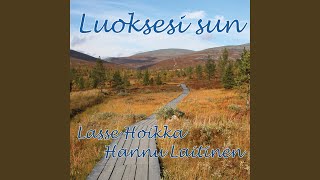 Video thumbnail of "Lasse Hoikka - Olen kuullut on kaupunki tuolla"