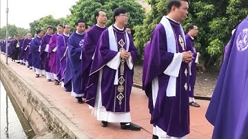 Đoàn Rước Trước Thánh Lễ An Táng Cha Cố Giuse Trần Đức Dung Giáo Phận Bùi Chu Đức Cha Thomas Chủ Sự 