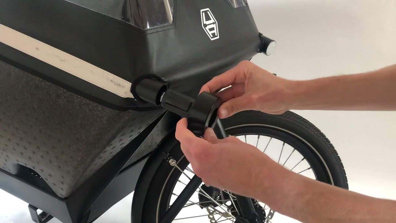 Studio Vollebak Urban Arrow regenhuif slot - YouTube