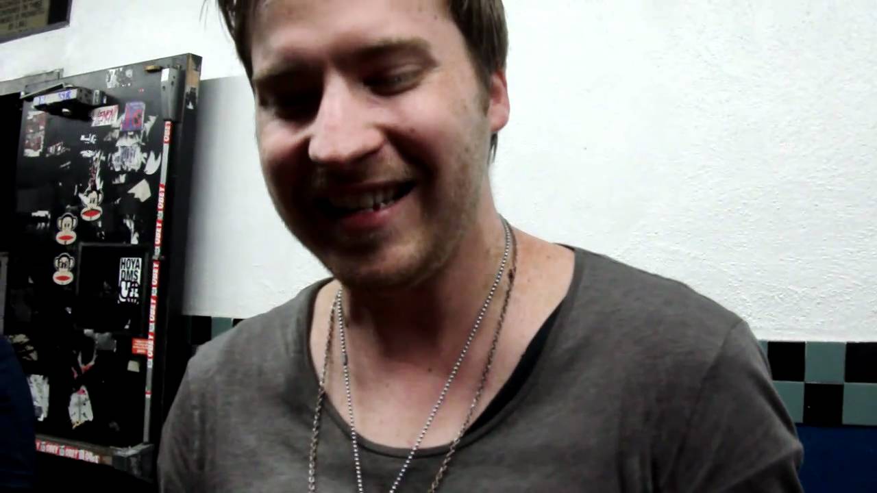 Justin Richards - Easy To Fall In Love