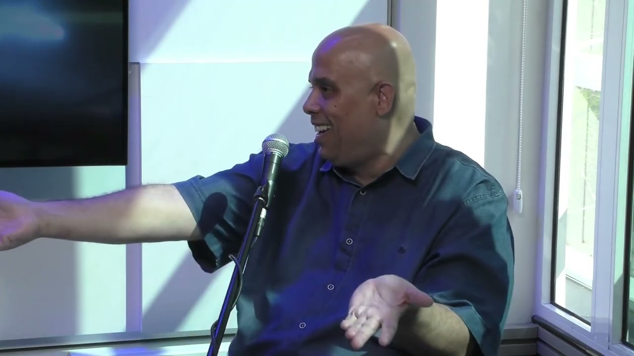 Tocando com a luz apagada - Marcelo Meireles