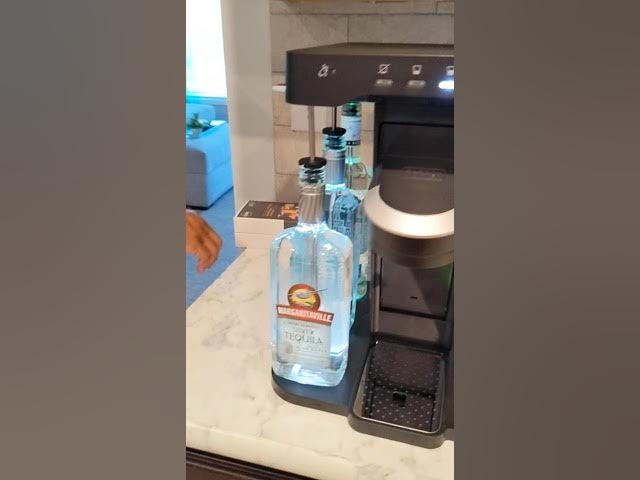 Black + Decker Beverage Cocktail Maker - BEHB101