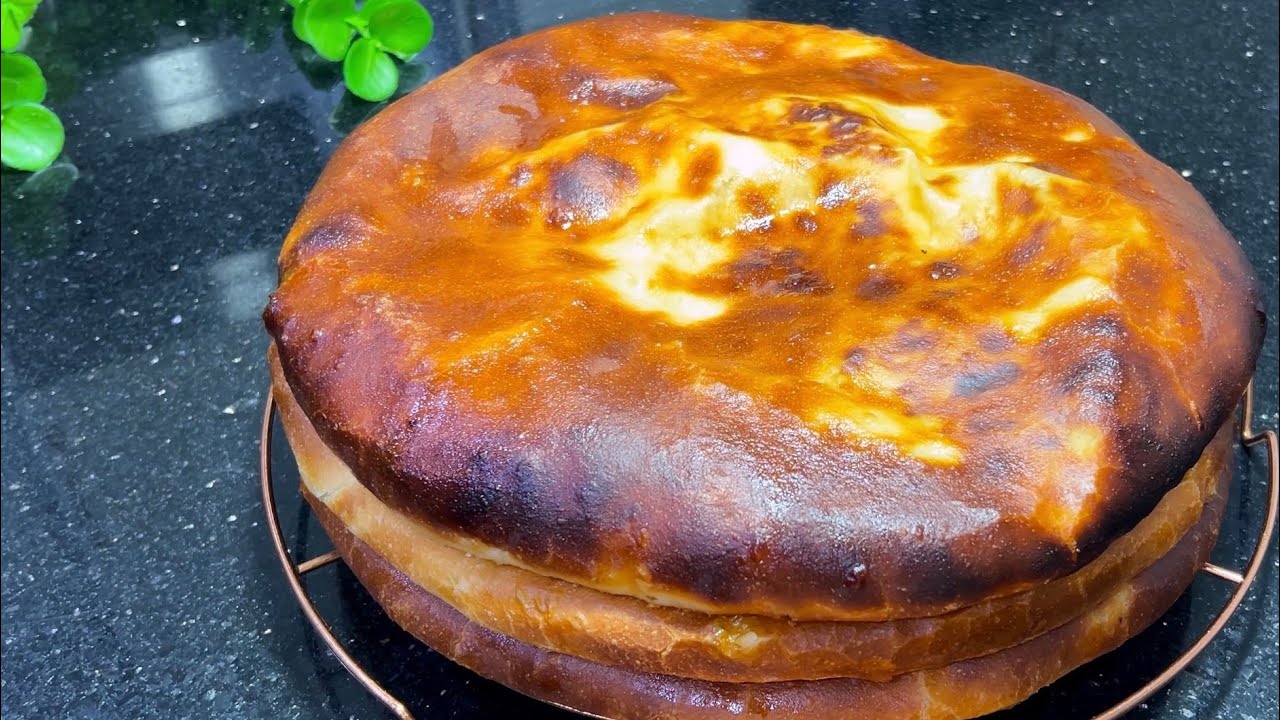 #جَبْتْلكْ واش تْطيبي ليوم👌فطائر بعجينه رائعة وسر اللون الأحمر غرتان في المقلاة فقط وموس الماء