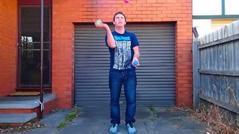 101 Juggling Tricks Tutorial 95   Fast combo