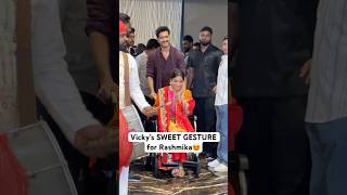 Vicky Kaushal Sweetly Takes Care Of Injured Rashmika Mandanna