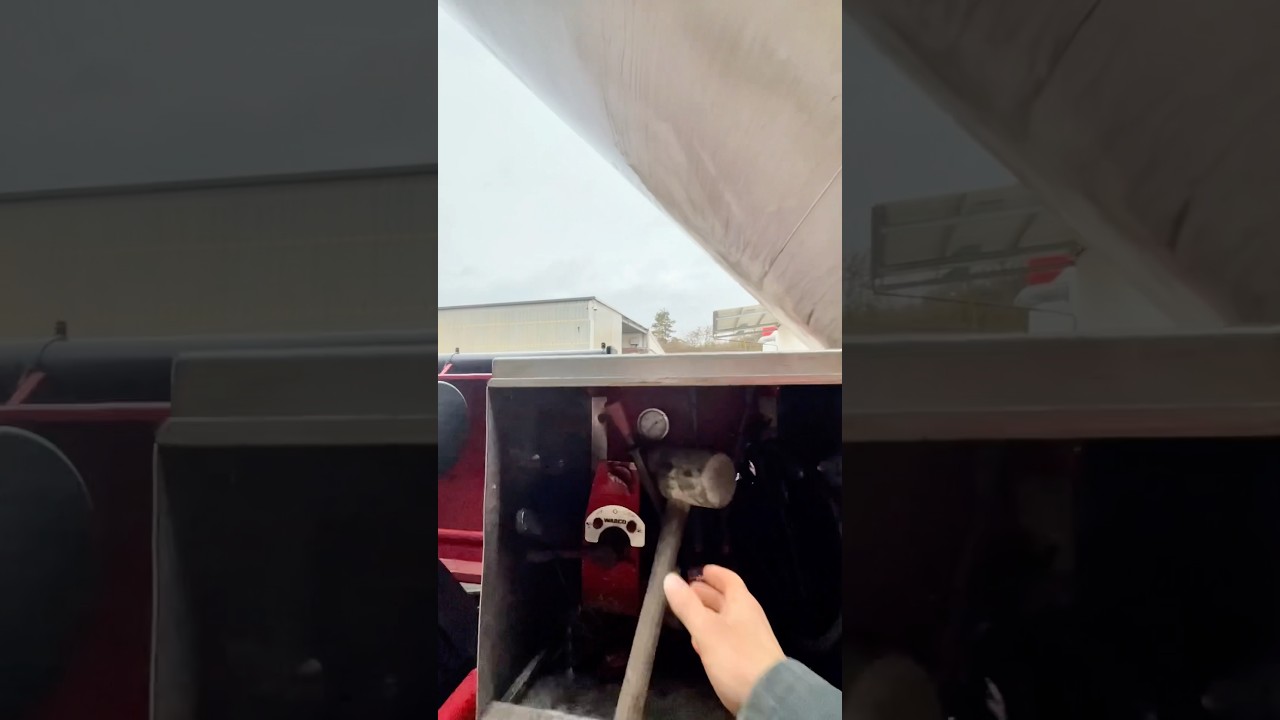 The Helper hummer in action 🔨 ✅🚛 