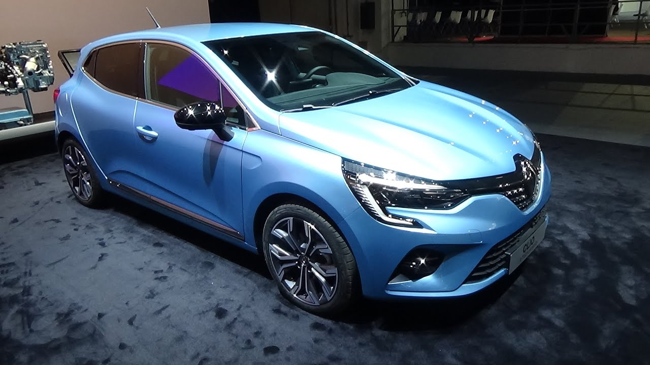 2022 Renault Clio Zen E-Tech Hybrid 140 - Exterior and Interior