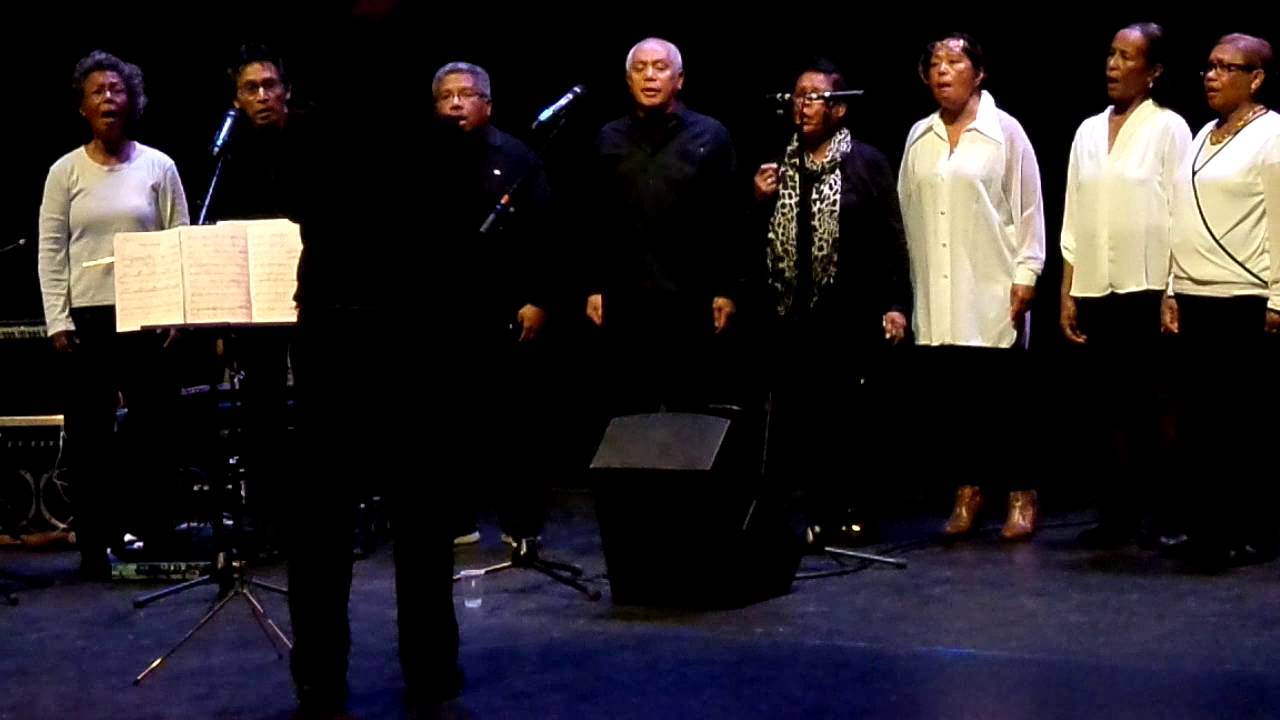 Malam Maluku - koor 'ADAYA' o.l.v. Ottek Lumalessil