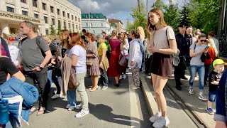 Russian Girls, Retro cars and the Oldest Tram in Moscow