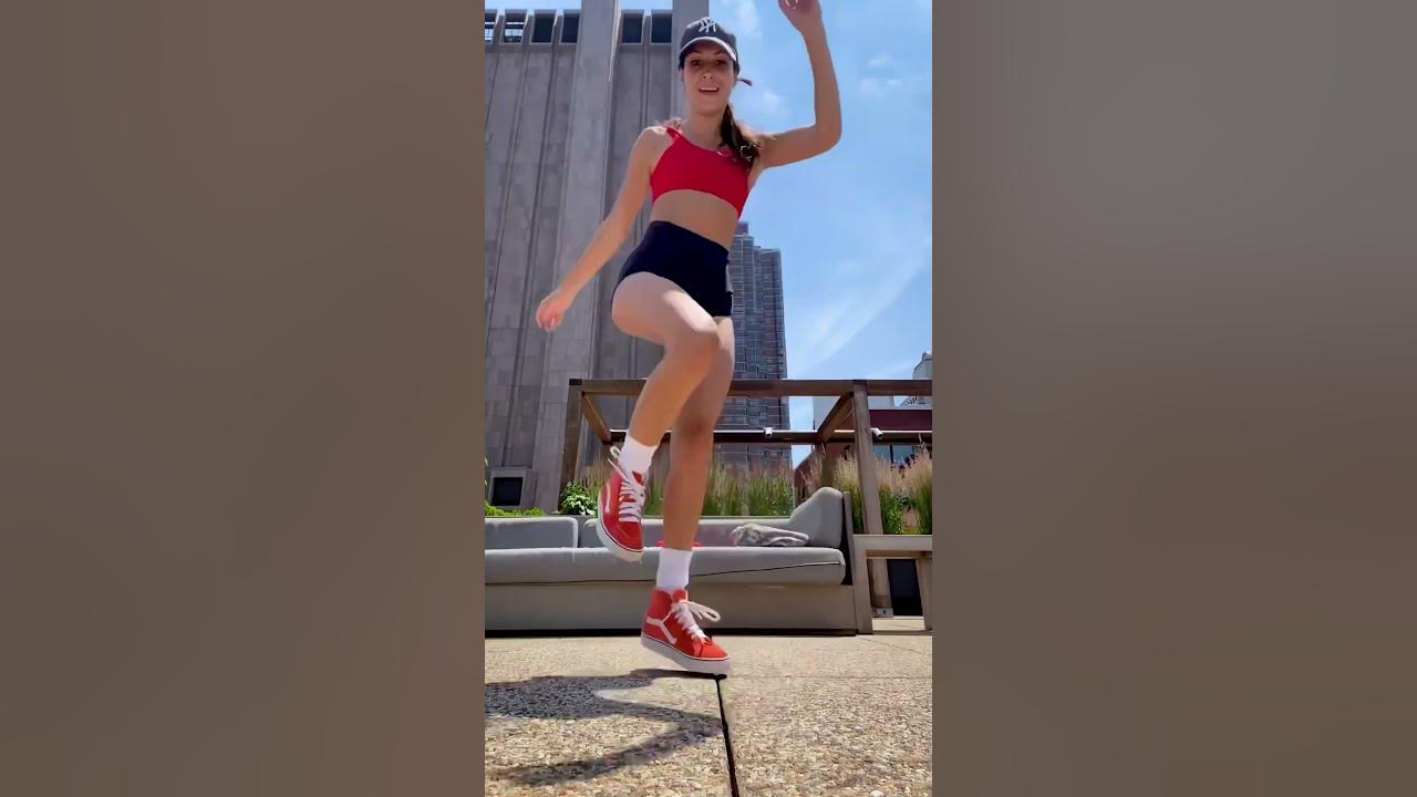 How to Shuffle Dance Tutorial 2022 🔥 Combo Shuffle Tutorial on a viral TikTok Song with Elena Cruz