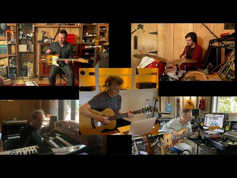 Crowded House - Don't Dream It's Over (live from home, 2020)