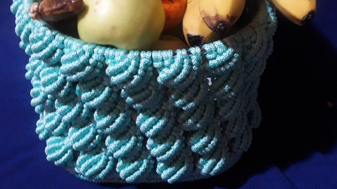 سلة المكرامي بغرزة الجوز