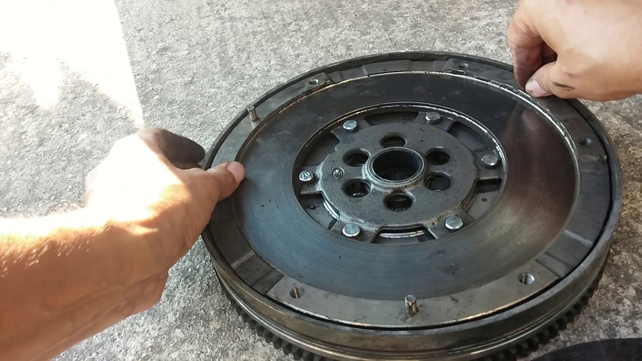 Audi A6 C6 2.0 TDI Flywheel after 218460km YouTube