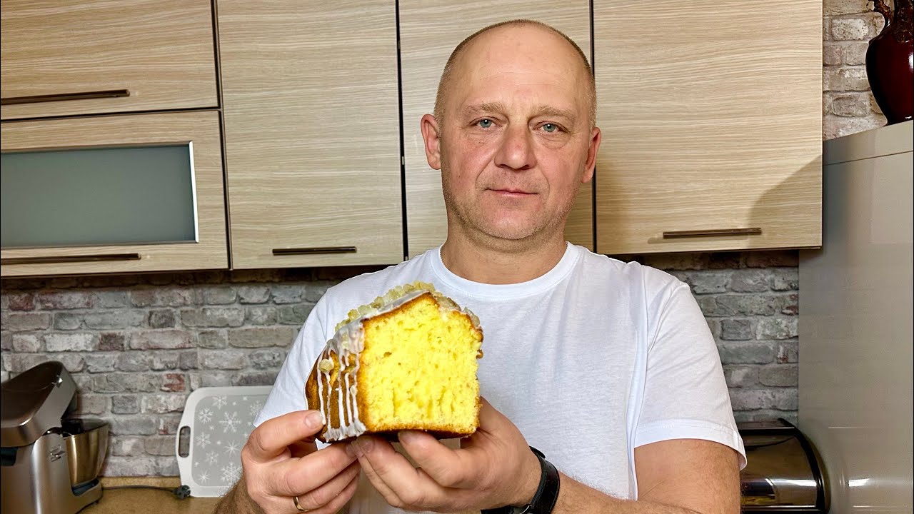 Вкусный пирог на пахте, пушистый, влажный и ароматный.