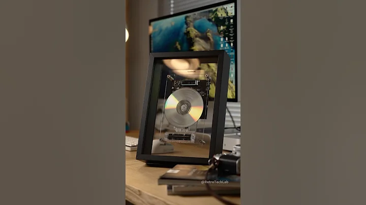 This CD player made nearly 20 years after CDs fell out of fashion #retro #CD #desksetup