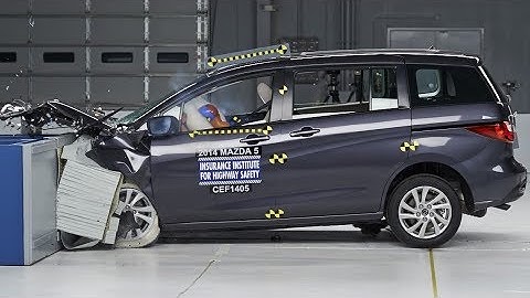 2014 Mazda 5 original moderate overlap crash test (extended footage)