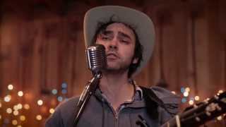 Video thumbnail of "Shakey Graves - Daisy Chains (Live in Lubbock)"