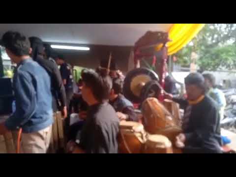 calung pangrawit 78 ...vokal cecep bungsu..