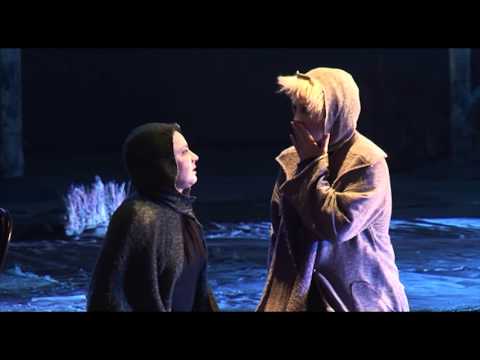 ნიკოლაი გოგოლის გახმაურებული პიესა გრიბოედოვის თეატრის სცენაზე - “რევიზორის“ ჩვენება