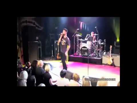 maroon-5-hands-all-over-walmart-soundcheck---this-love