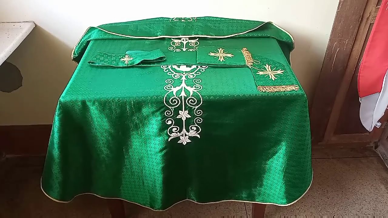 Outro modo de como dobrar a casula.