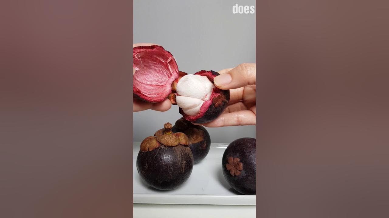 How to open and eat a mangosteen easily YouTube