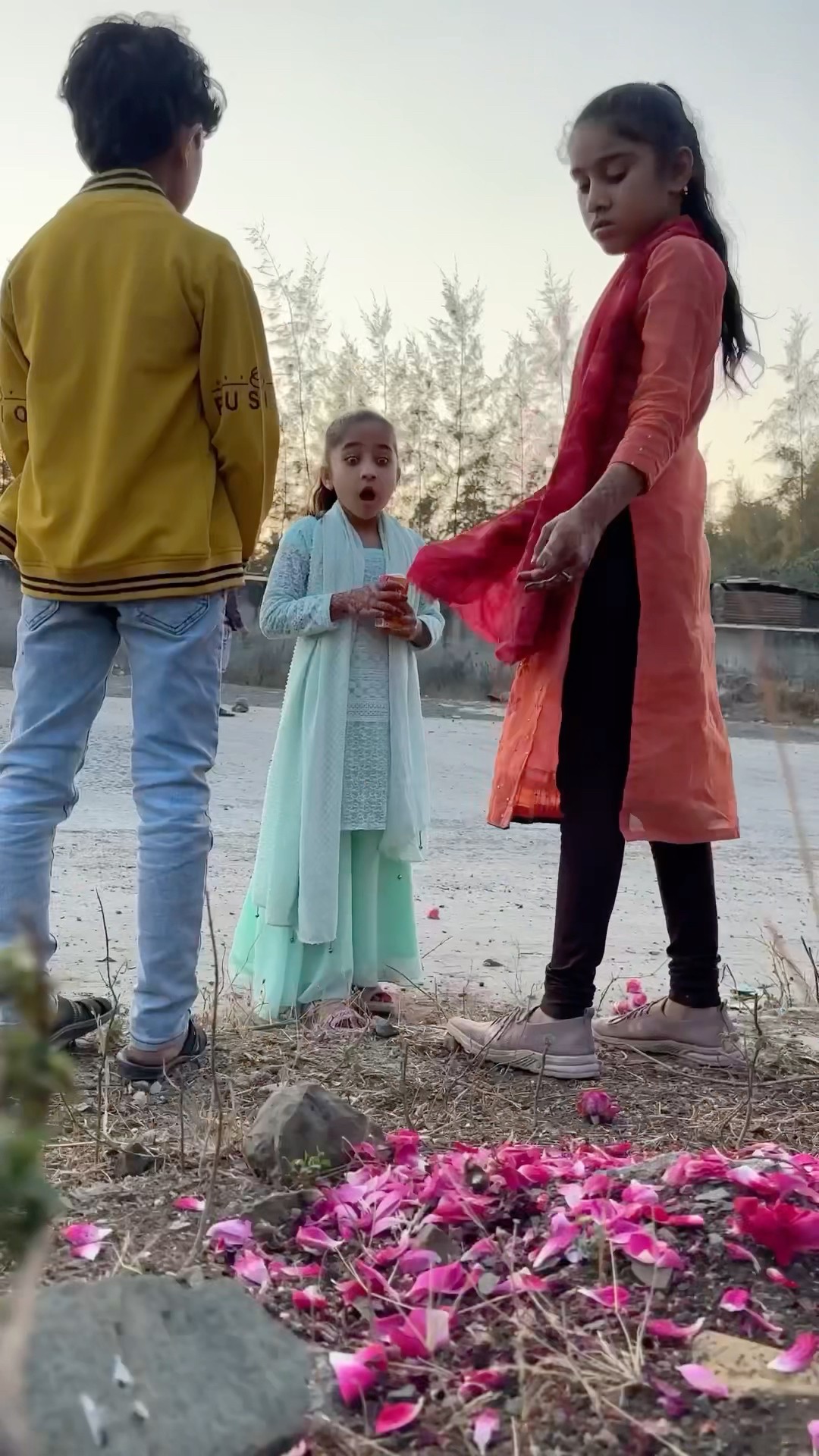 Alshifa ne bachho ko frooti pilayee? #shorts #emotiona #youtubeshorts #short