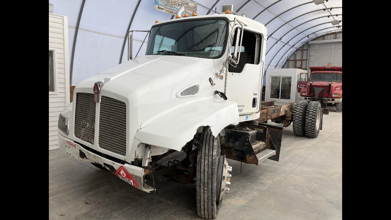 2003 Kenworth T300 - Parts Unit 03KN101