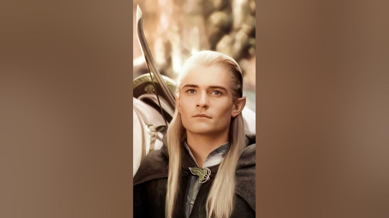 Legolas in the movie vs in the books #lotr #lordoftherings #hobbit