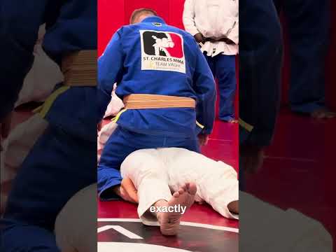 Master Grappling Escapes: Precision and Strategy Secrets! #shorts