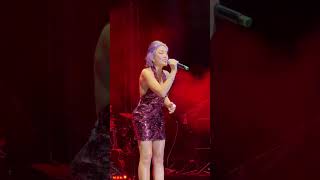 Melek Mosso - Yürü Anca Gidersin