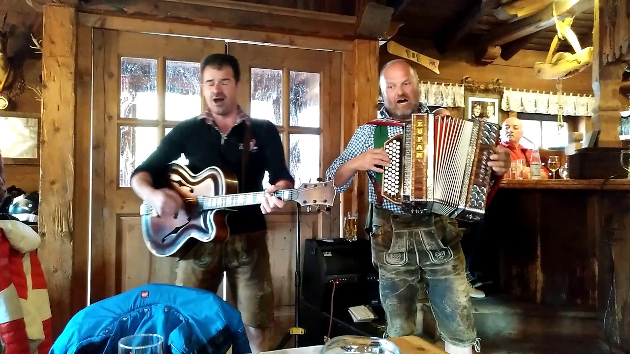 Hons und Stefan, Musik in der Mittelstation Speikboden