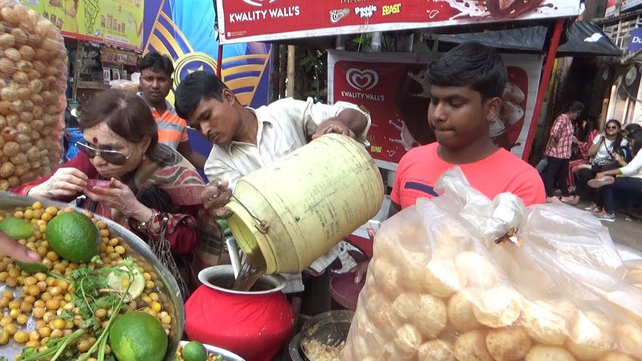 Golgappa/Puchka/Panipuri Craze During Durga Puja Morning 2018 | Kolkata Street Food Loves You