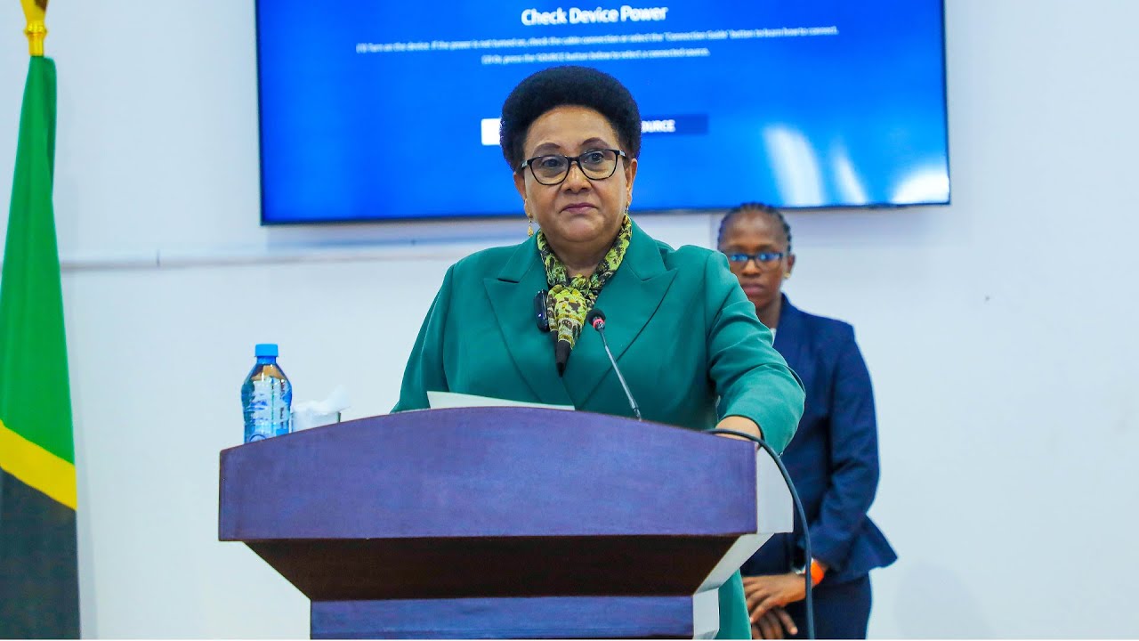 Wizara ya Ulinzi & JKT, Dkt Tax Azindua Majadiliao ya Mapitio Mtaala Mpya Chuo Cha Taifa cha Ulinzi