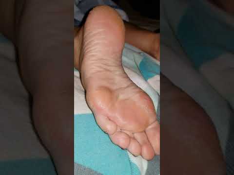 her feet close look