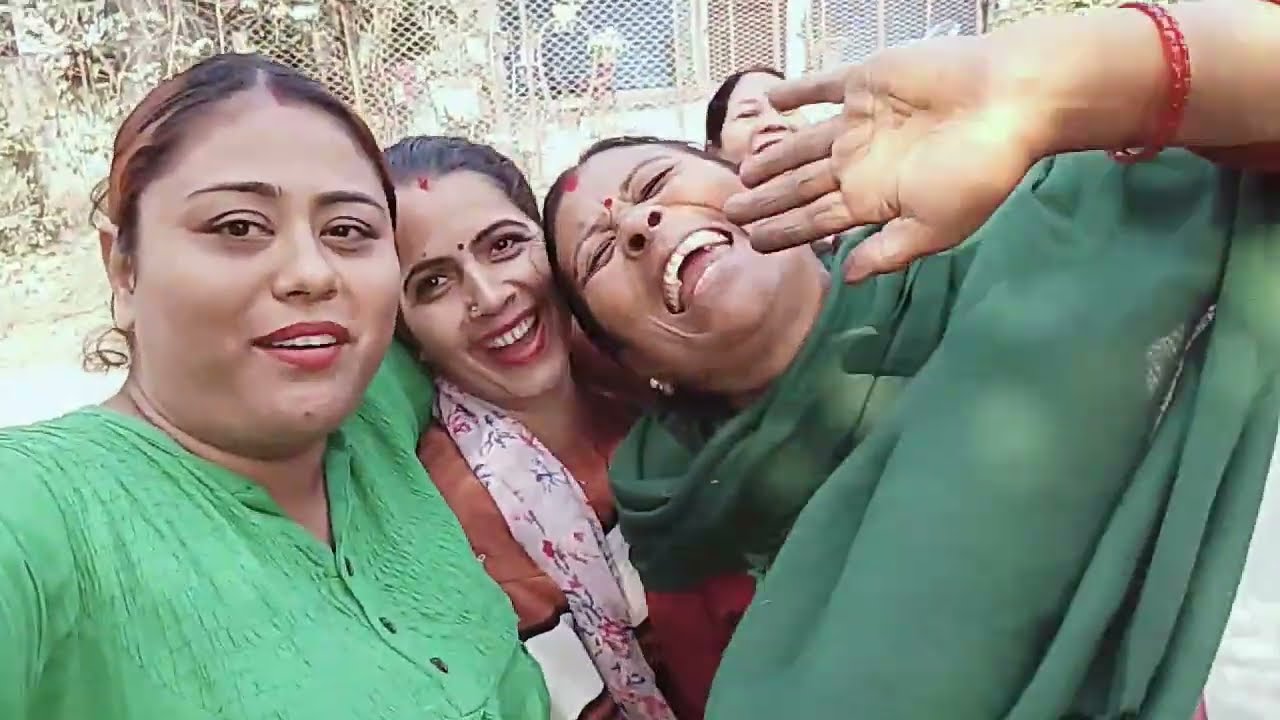 Mom and aunti haru saga ramailo gardai aaja hami ka gayam tw 