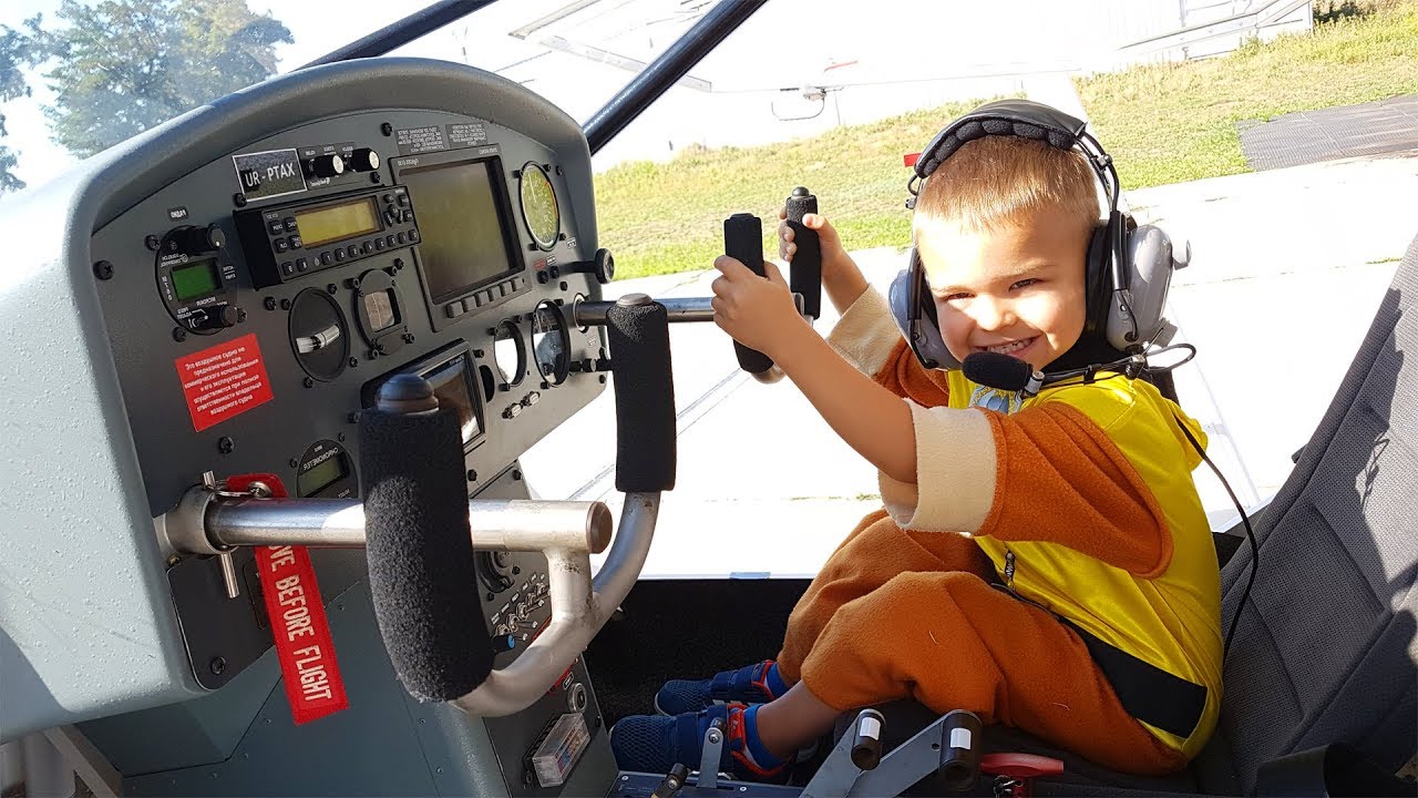 The Plane is Broken down - Dima ride on tractor and repairs plane