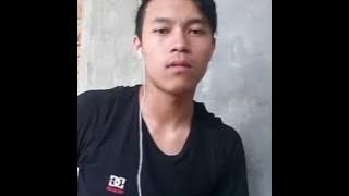 si ujang bernyanyi