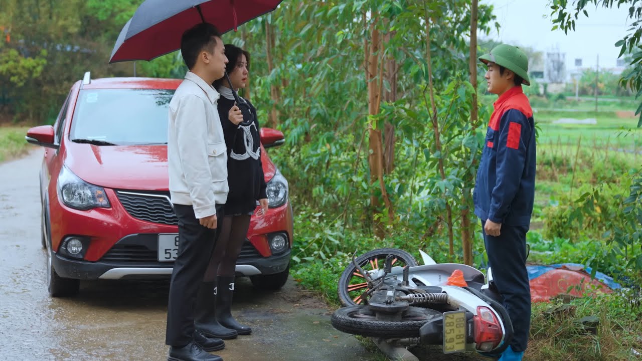 GIÁM ĐỐC HỐNG HÁCH ĐẠP ĐỔ XE MÁY CỦA CHỦ TỊCH | GÃY SCHOOL TẬP 133