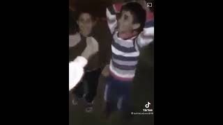 انتو اتنين واح خول والتاني اخول من التاني 😹😹