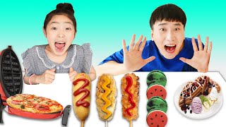 신기한 음식 모여라! 와플 기계! 수박 디저트!  MUKBANG with Waffle hot dog watermelon dessert - 슈슈토이 Shushu ToysReview