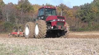 Plowing with two IH CASE international 4694 & 1255xl